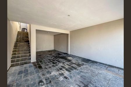 Casa para alugar com 200m², 3 quartos e 2 vagas Casa para alugar com 200m², 3 quartos e 2 vagasGaragem