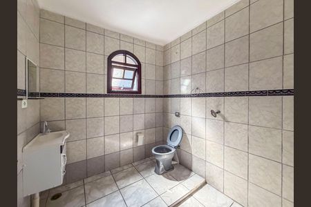 Casa para alugar com 200m², 3 quartos e 2 vagas Casa para alugar com 200m², 3 quartos e 2 vagasBanheiro de serviço