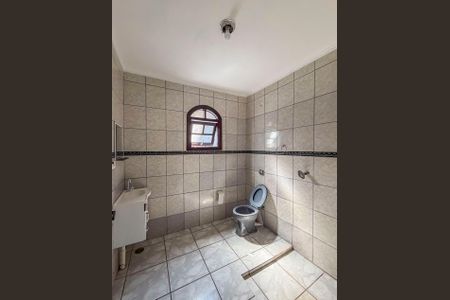 Casa para alugar com 200m², 3 quartos e 2 vagas Casa para alugar com 200m², 3 quartos e 2 vagasBanheiro de serviço