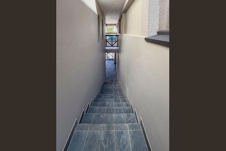 Casa para alugar com 200m², 3 quartos e 2 vagas Casa para alugar com 200m², 3 quartos e 2 vagasCorredor externo