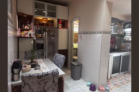 Casa à venda com 280m², 2 quartos e 2 vagas