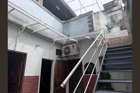 Casa à venda com 280m², 2 quartos e 2 vagas