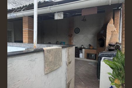 Casa à venda com 280m², 2 quartos e 2 vagas