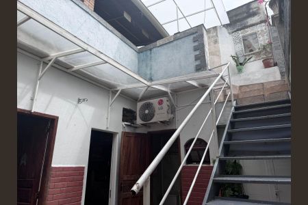 Casa à venda com 280m², 2 quartos e 2 vagas