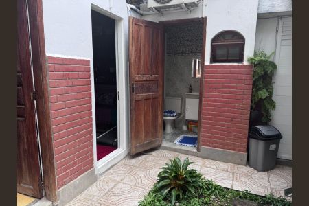 Casa à venda com 280m², 2 quartos e 2 vagas
