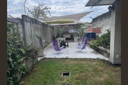 Casa à venda com 280m², 2 quartos e 2 vagas