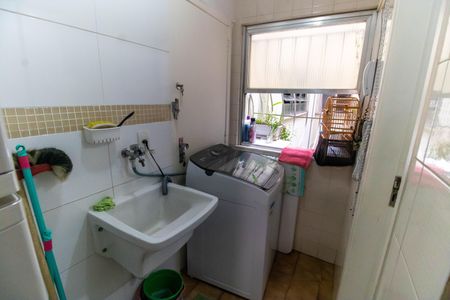 Apartamento à venda com 62m², 2 quartos e sem vagaCozinha e Área de Serviço