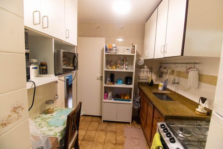 Apartamento à venda com 62m², 2 quartos e sem vagaCozinha e Área de Serviço