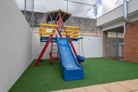 Apartamento para alugar com 98m², 2 quartos e 1 vagaÁrea Comum - Playground