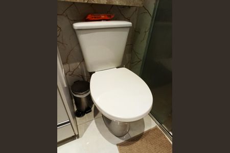 Apartamento para alugar com 44m², 2 quartos e 1 vagaDetalhe - Banheiro Social