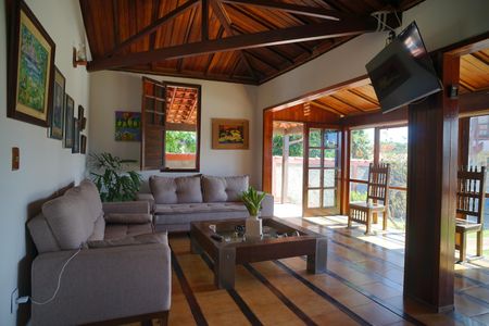Casa para alugar com 450m², 3 quartos e 3 vagasSala