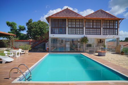 Casa para alugar com 450m², 3 quartos e 3 vagasÁrea externa