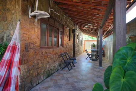 Casa para alugar com 450m², 3 quartos e 3 vagasVaranda