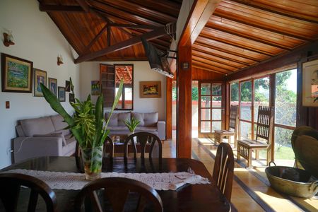 Sala de casa para alugar com 3 quartos, 450m² em Eldorado, Maricá