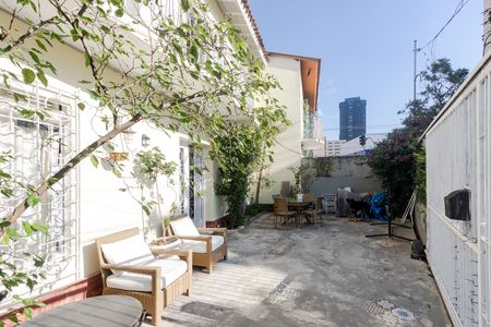 Garagem de casa à venda com 3 quartos, 120m² em Vila Cordeiro, São Paulo