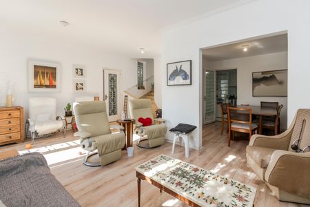 Sala de casa à venda com 3 quartos, 120m² em Vila Cordeiro, São Paulo