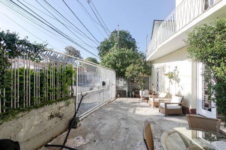 Garagem de casa à venda com 3 quartos, 120m² em Vila Cordeiro, São Paulo