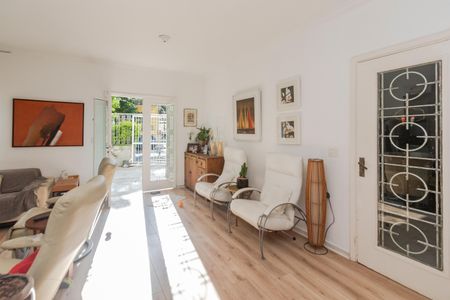 Sala de casa à venda com 3 quartos, 120m² em Vila Cordeiro, São Paulo