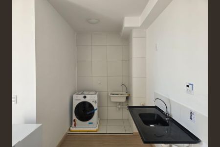Apartamento à venda com 34m², 2 quartos e sem vaga Apartamento à venda com 34m², 2 quartos e sem vagaCozinha e Área de Serviço
