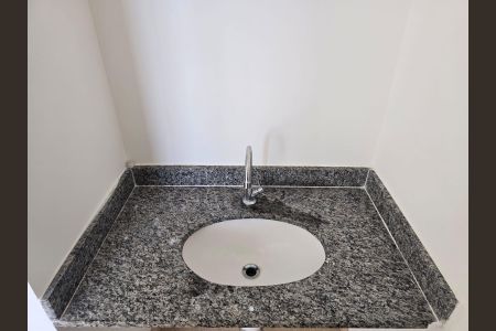 Apartamento à venda com 34m², 2 quartos e sem vaga Apartamento à venda com 34m², 2 quartos e sem vagaBanheiro Social