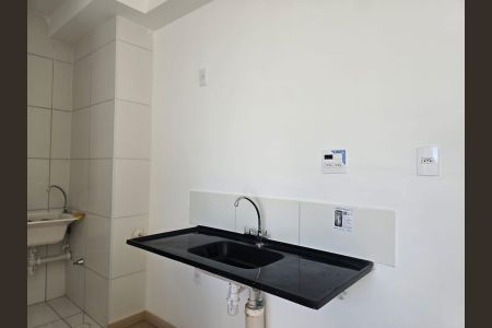 Apartamento à venda com 34m², 2 quartos e sem vaga Apartamento à venda com 34m², 2 quartos e sem vagaCozinha e Área de Serviço