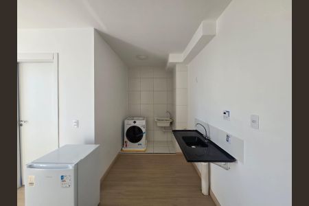 Apartamento à venda com 34m², 2 quartos e sem vaga Apartamento à venda com 34m², 2 quartos e sem vagaCozinha e Área de Serviço