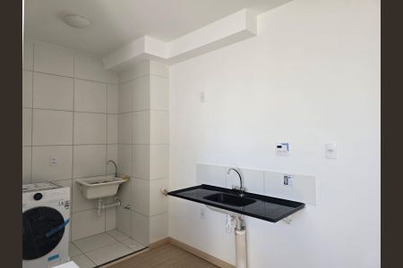 Apartamento à venda com 34m², 2 quartos e sem vaga Apartamento à venda com 34m², 2 quartos e sem vagaCozinha e Área de Serviço
