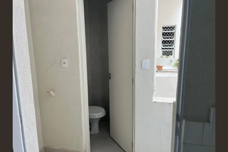 Apartamento para alugar com 106m², 3 quartos e sem vagaBanheiro