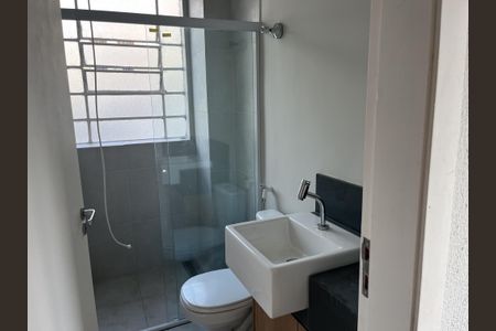 Banheiro  de apartamento para alugar com 1 quarto, 90m² em Vila Buarque, São Paulo
