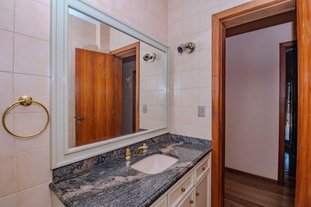 Apartamento à venda com 503m², 4 quartos e 4 vagasBanheiro Social