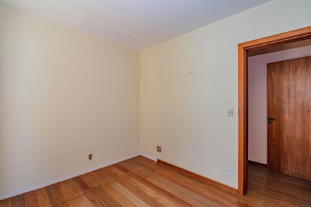 Apartamento à venda com 503m², 4 quartos e 4 vagasQuarto 2