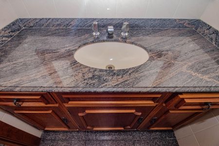 Apartamento à venda com 503m², 4 quartos e 4 vagasBanheiro Social ( Cobertura)