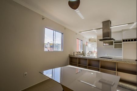 Sala de apartamento à venda com 2 quartos, 61m² em Vila Guarani, Santo André