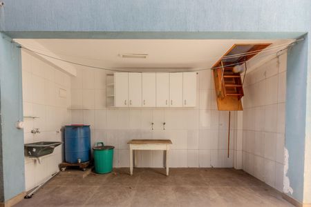 Casa à venda com 120m², 3 quartos e 2 vagasÁrea de serviço