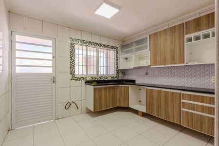 Casa à venda com 120m², 3 quartos e 2 vagasCozinha