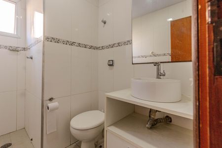 Casa à venda com 120m², 3 quartos e 2 vagasBanheiro social