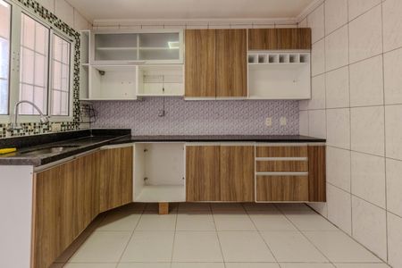 Casa à venda com 120m², 3 quartos e 2 vagasCozinha