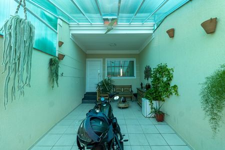 Garagem de casa à venda com 2 quartos, 126m² em Vila Mazzei, São Paulo