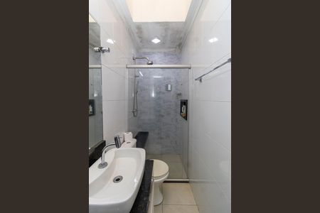 Banheiro da Suíte 2 de casa à venda com 2 quartos, 126m² em Vila Mazzei, São Paulo