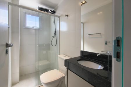 Apartamento para alugar com 74m², 2 quartos e 2 vagasBanheiro 