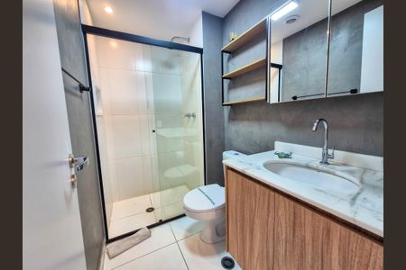 Banheiro de apartamento à venda com 1 quarto, 27m² em Vila Buarque, São Paulo