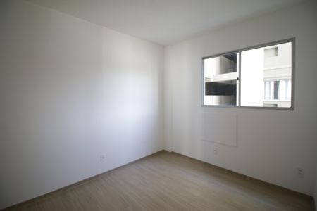 Quarto 2 de apartamento para alugar com 2 quartos, 49m² em Taquara, Rio de Janeiro