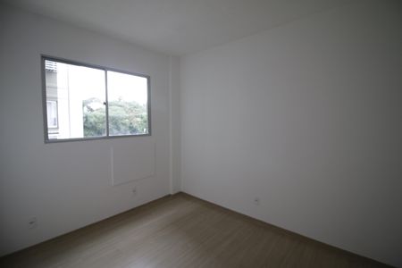 Quarto 1 de apartamento para alugar com 2 quartos, 47m² em Taquara, Rio de Janeiro
