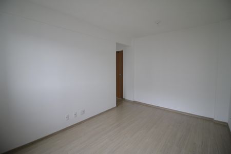 Sala de apartamento para alugar com 2 quartos, 47m² em Taquara, Rio de Janeiro