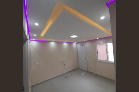 Sala de apartamento para alugar com 2 quartos, 44m² em Jardim Nélia, São Paulo