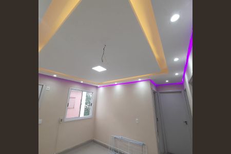 Sala de apartamento para alugar com 2 quartos, 44m² em Jardim Nélia, São Paulo