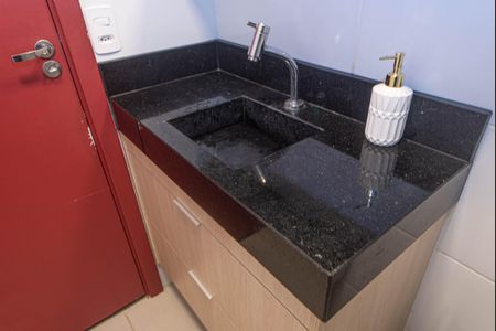 Banheiro de apartamento para alugar com 2 quartos, 34m² em Santo Amaro, São Paulo