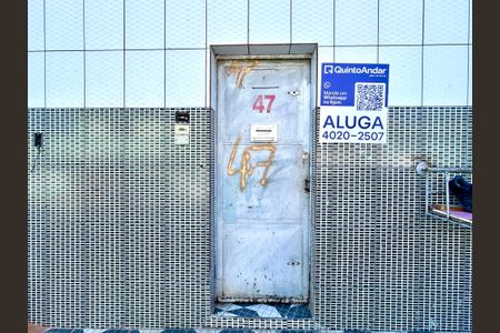 Casa de condomínio para alugar com 20m², 1 quarto e sem vaga Casa de condomínio para alugar com 20m², 1 quarto e sem vagaPlaca instalada na fachada do imóvel