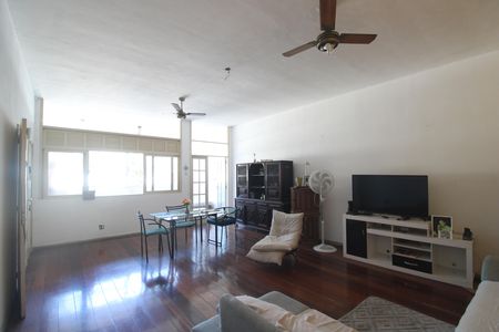 Apartamento à venda com 167m², 3 quartos e 2 vagasSala