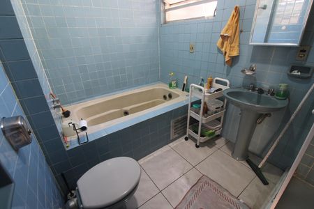 Apartamento à venda com 167m², 3 quartos e 2 vagasBanheiro social